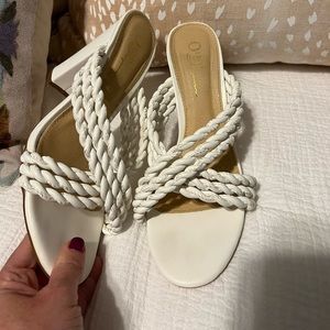 Buru heels white woven size 8.5 EUC